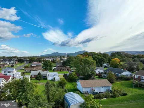 215 Third St, Luray, VA 22835 photo 32