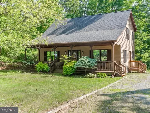 238 Grindstone Mountain Rd, Shenandoah, VA 22849