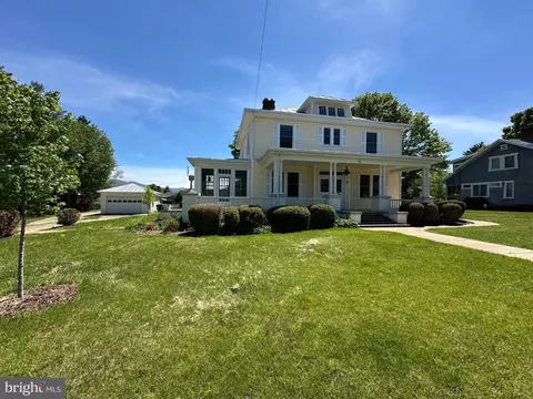 8 Bartlett Ave, Luray, VA 22835 photo 5