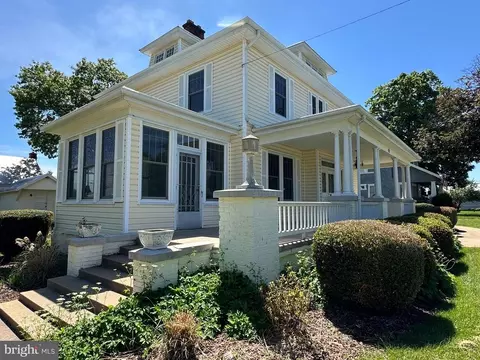 8 Bartlett Ave, Luray, VA 22835 photo 3
