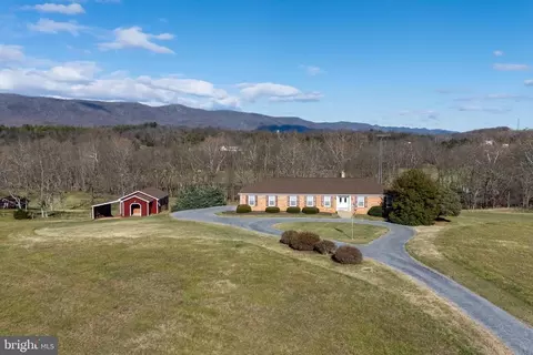 313 Pass Run Rd, Luray, VA 22835
