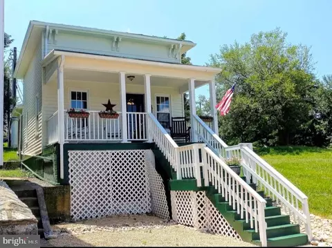 315 W Main St W, Luray, VA 22835