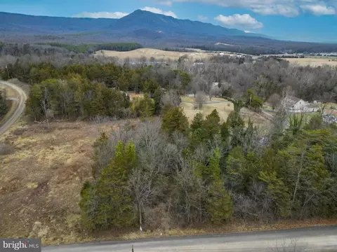 Park View Dr, Luray, VA 22835
