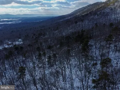 Shipwreck Road, Shenandoah, VA 22849