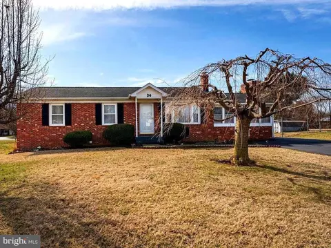 34 Eden Rd, Luray, VA 22835