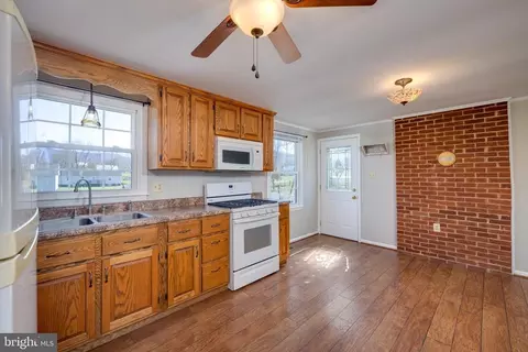 184 Roundhead Dr, Stanley, VA 22851 photo 7