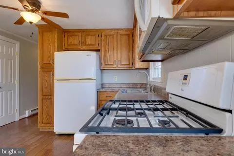 184 Roundhead Dr, Stanley, VA 22851 photo 8