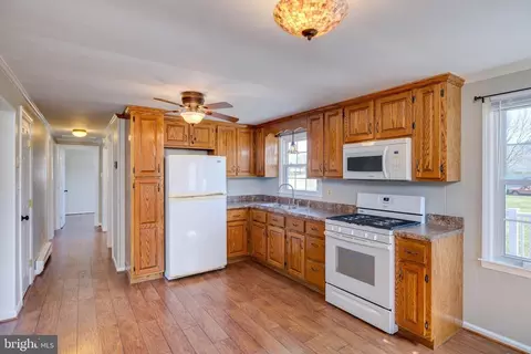 184 Roundhead Dr, Stanley, VA 22851 photo 4