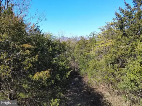 Greenway Ln, Luray, VA 22835