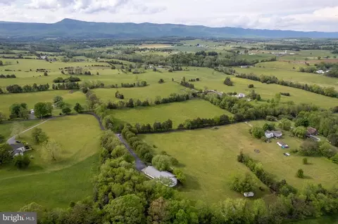 531 Parkview Estates Rd, Luray, VA 22835