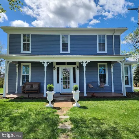 402 Luray Ave, Luray, VA 22835