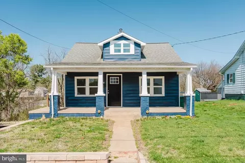 52 Brumback Ave, Luray, VA 22835