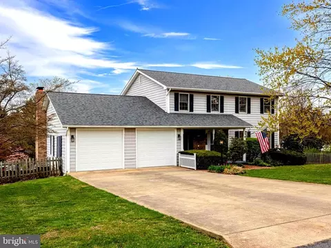 7 Johnson Dr, Luray, VA 22835