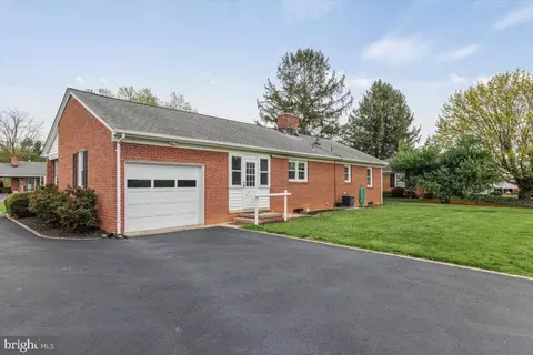13 Springcrest Dr, Luray, VA 22835 photo 2
