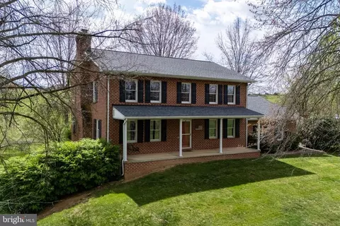 1699 Mill Creek Xrds, Luray, VA 22835