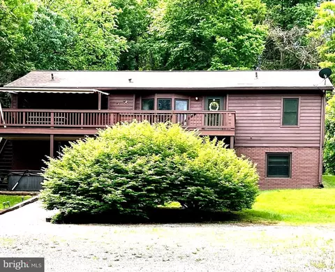 400 N Fork River Rd N, Shenandoah, VA 22849