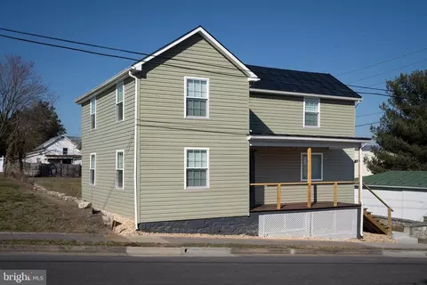 6 Wilson Ave, Luray, VA 22835