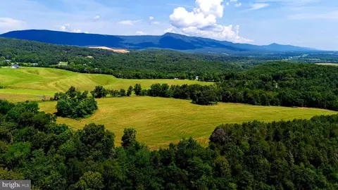 12 Shuler Ln, Stanley, VA 22851
