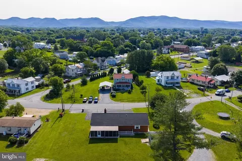 203 Second St, Shenandoah, VA 22849