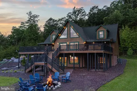 225 Log Home Pl, Stanley, VA 22851