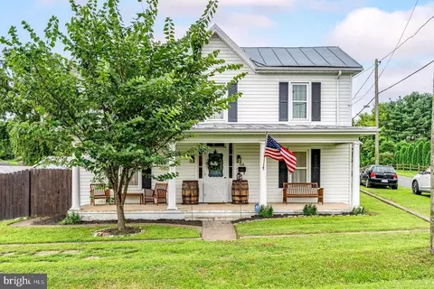 114 Second St, Shenandoah, VA 22849