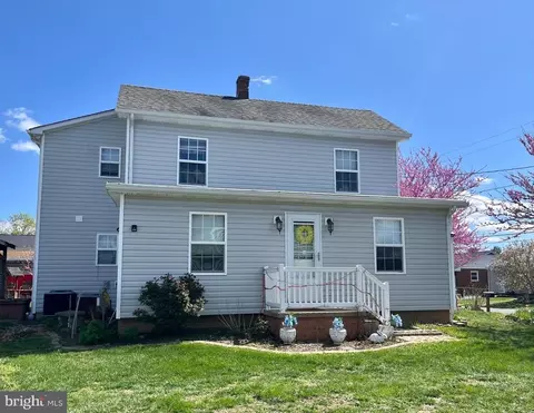 206 Woodland Ave, Luray, VA 22835