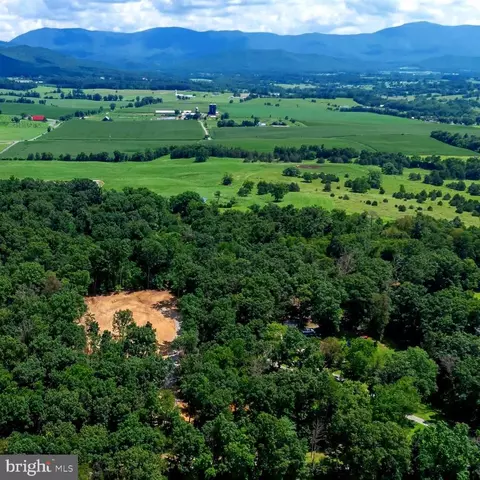 15 Mont View Ln, Luray, VA 22835