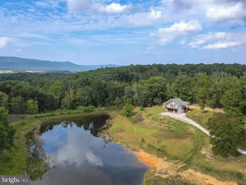 385 S Mcdaniel Ln S, Shenandoah, VA 22849