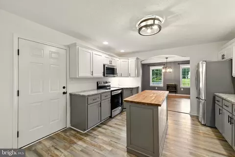 413 Aylor Grubbs Ave, Stanley, VA 22851 photo 11