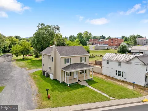 66 N Broad St N, Luray, VA 22835