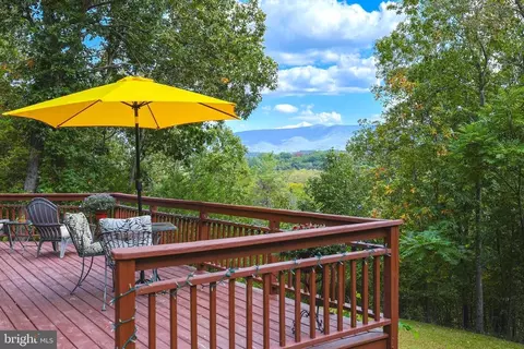 146 Grand View Dr, Luray, VA 22835