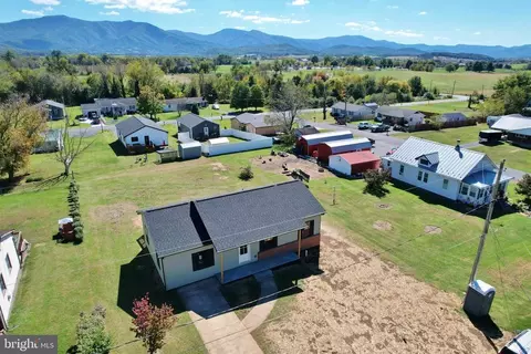 511 Fifth St, Luray, VA 22835 photo 4