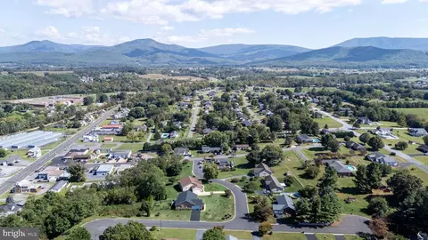 4 Constitution Ave, Luray, VA 22835 photo 69