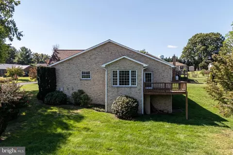 4 Constitution Ave, Luray, VA 22835 photo 3