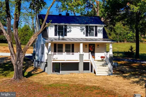 1140 Farmview Rd, Luray, VA 22835