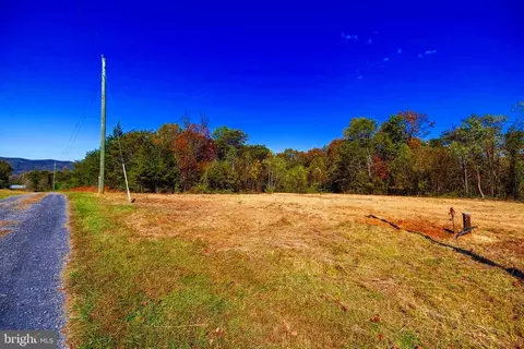 Young Rd, Rileyville, VA 22650