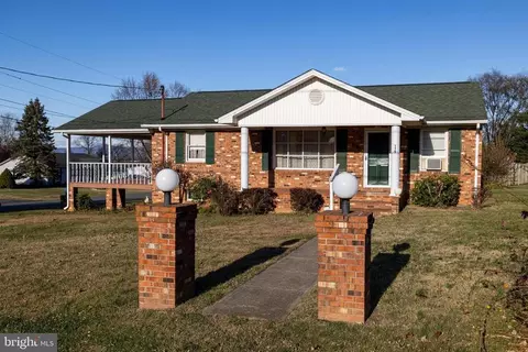 115 Sunset Dr, Stanley, VA 22851 photo 2