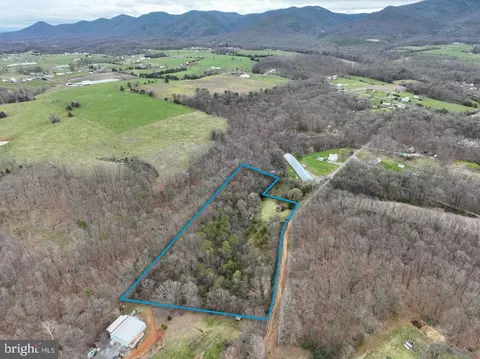 533 Railroad Ave, Shenandoah, VA 22849