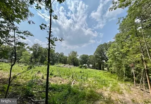 2016 Vaughn Summit Rd, Luray, VA 22835