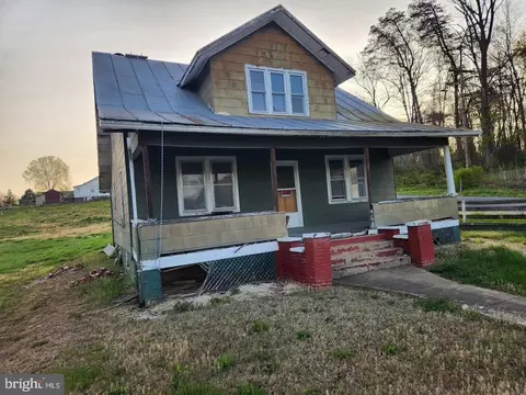 361 Trenton Ave, Shenandoah, VA 22849