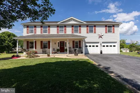 111 Deerfield Ests Dr, Stanley, VA 22851