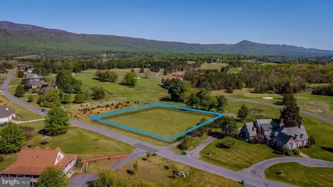 Beall Ave, Luray, VA 22835