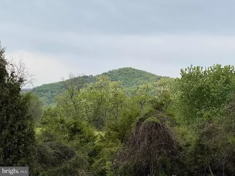 Leola Loop, Stanley, VA 22851