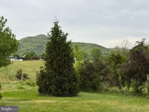 Leola Loop, Stanley, VA 22851 photo 3