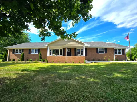 310 W Main St W, Stanley, VA 22851