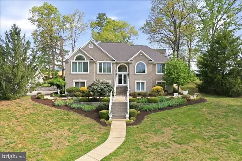 100 Cottage Dr, Luray, VA 22835