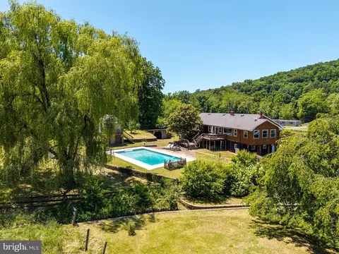 3259 Ida Rd, Luray, VA 22835