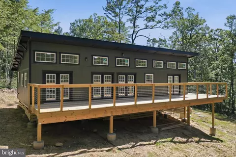 1307 Cardinal Dr, Luray, VA 22835