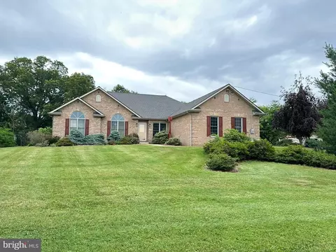 825 Parkview Estates Rd, Luray, VA 22835