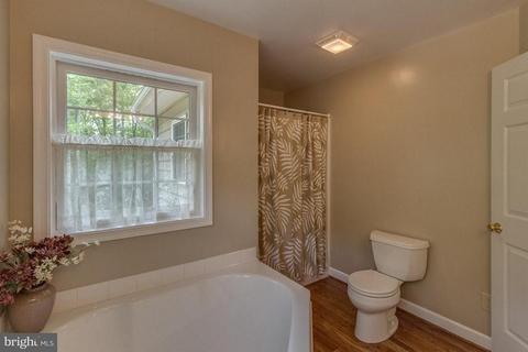 98 Richmond Rd, Castleton, VA 22716 photo 16